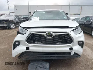 2024 Toyota Highlander LE z VIN 5TDKDRBH6RS536028, wystawiony jako IAAI lot #42186638 z przebiegiem 36 205 mil mil oraz . Historia ofert i sprzedaży dostępna na DreamBid. Obrazek 6.
