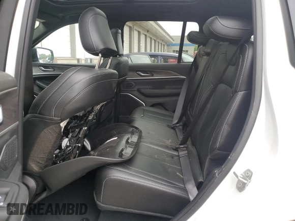 2024 Jeep Grand Cherokee with VIN 1C4RJYB60R8531766, listed as a Copart auction lot 63136725 with 32,173 mi miles and Clean title. Bid and sale history available at DreamBid. Image 11.