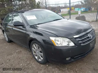 2005 Toyota Avalon XL with VIN 4T1BK36B15U048289, listed as a IAAI auction lot 42094366 with 160,991 mi miles. Bid and sale history available at carsss.com. Image 1.