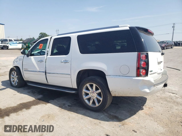 2011 GMC Yukon XL Denali with VIN 1GKS1MEFXBR398833, listed as a Copart auction lot 68621664 with 0 mi miles and Salvage Title. Bid and sale history available at carsss.com. Image 2.