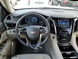 2018 Cadillac Escalade Luxury with VIN 1GYS4BKJ3JR357954, listed as a Copart auction lot 67300682 with 34,598 mi miles. Bid and sale history available at carsss.com. Image 8.