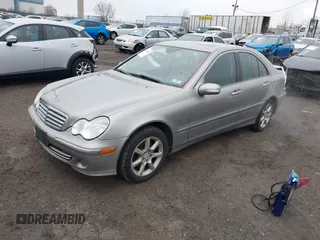 2007 Mercedes-Benz C 280 Luxury z VIN WDBRF92HX7F871684, wystawiony jako IAAI lot #41461023 z przebiegiem 176 038 mil mil oraz . Historia ofert i sprzedaży dostępna na DreamBid. Obrazek 2.