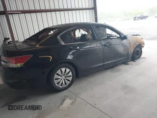 2011 Honda Accord LX z VIN 1HGCP2F37BA120608, wystawiony jako IAAI lot #42246150 z przebiegiem Nie podano mil oraz . Historia ofert i sprzedaży dostępna na DreamBid. Obrazek 4.