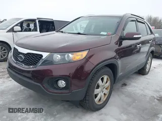 2012 Kia Sorento LX with VIN 5XYKTDA27CG286497, listed as a IAAI auction lot 41644275 with 172,913 mi miles. Bid and sale history available at carsss.com. Image 2.