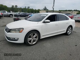 2014 Volkswagen Passat SE z VIN 1VWBN7A33EC030494, wystawiony jako Copart lot #58369865 z przebiegiem 104 714 mil mil oraz Szkoda całkowita • Salvage title. Historia ofert i sprzedaży dostępna na DreamBid. Obrazek 1.