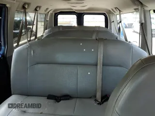 2008 Ford Econoline Passenger XL z VIN 1FBNE31L08DA48608, wystawiony jako Copart lot #58500125 z przebiegiem 177 915 mil mil oraz Szkoda całkowita • Salvage title. Historia ofert i sprzedaży dostępna na DreamBid. Obrazek 10.