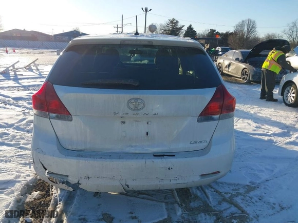 2015 Toyota Venza LE with VIN 4T3BA3BB1FU074859, listed as a IAAI auction lot 41433534 with NaN miles. Bid and sale history available at carsss.com. Image 17.