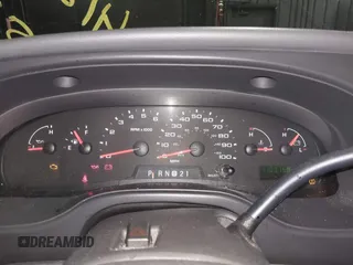 2008 Ford Econoline Passenger XL z VIN 1FBSS31L88DB31215, wystawiony jako IAAI lot #41899371 z przebiegiem 110 875 mil mil oraz . Historia ofert i sprzedaży dostępna na DreamBid. Obrazek 7.