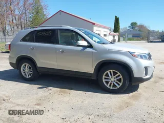 2014 Kia Sorento LX with VIN 5XYKTCA66EG506003, listed as a IAAI auction lot 42155293 with 178,956 mi miles. Bid and sale history available at carsss.com. Image 14.