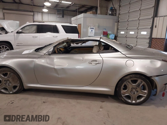 2002 Lexus SC with VIN JTHFN48Y320027045, listed as a IAAI auction lot 41681700 with 167,108 mi miles. Bid and sale history available at carsss.com. Image 14.