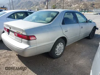 1997 Toyota Camry LE с VIN JT2BG22K3V0017020, выставлен на аукционе IAAI как лот 42452535 с пробегом 195 815 миль миль и . История ставок и продаж доступна на DreamBid. Изображение 4.