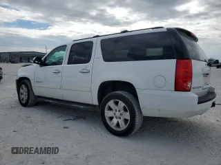 2014 GMC Yukon XL SLT with VIN 1GKS1KE04ER164286, listed as a Copart auction lot 88356835 with 126,415 mi miles and Salvage Title. Bid and sale history available at carsss.com. Image 2.