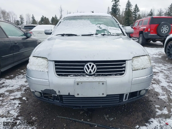 2002 Volkswagen Passat GLS with VIN WVWPD63B72P445980, listed as a IAAI auction lot 41366620 with 168,590 mi miles. Bid and sale history available at carsss.com. Image 6.