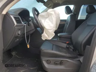 2018 Volkswagen Atlas SE с VIN 1V2DR2CA8JC579860, выставлен на аукционе Copart как лот 48122545 с пробегом 123 298 миль миль и Списание • Salvage title. История ставок и продаж доступна на DreamBid. Изображение 7.