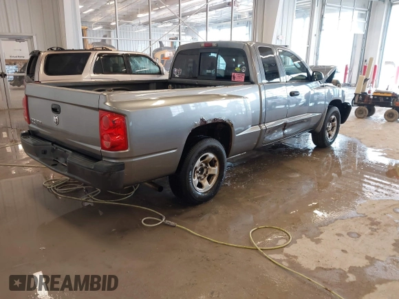 2005 Dodge Dakota ST with VIN 1D7HE22KX5S108948, listed as a IAAI auction lot 41588626 with 149,594 mi miles and . Bid and sale history available at DreamBid. Image 4.