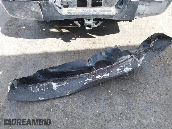 2018 Toyota Tundra 2WD SR5 with VIN 5TFEY5F12JX229395, listed as a IAAI auction lot 41860401 with 211,706 mi miles. Bid and sale history available at carsss.com. Image 11.
