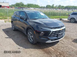 2023 Chevrolet Blazer LT z VIN 3GNKBCR43PS219667, wystawiony jako IAAI lot #42473000 z przebiegiem 65 815 mil mil oraz . Historia ofert i sprzedaży dostępna na DreamBid. Obrazek 1.