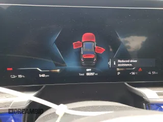 2023 BMW i7 xDrive60 z VIN WBY53EJ01PCM98516, wystawiony jako Copart lot #85778524 z przebiegiem 397 mil mil oraz Szkody całkowita. Historia ofert i sprzedaży dostępna na DreamBid. Obrazek 9.