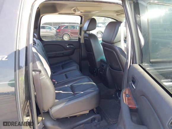 2008 Chevrolet Avalanche LS with VIN 3GNFK12308G224448, listed as a IAAI auction lot 41477612 with 208,365 mi miles. Bid and sale history available at carsss.com. Image 8.