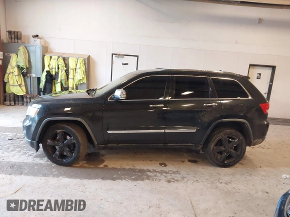 2011 Jeep Grand Cherokee Limited with VIN 1J4RR5GTXBC586647, listed as a IAAI auction lot 42332615 with 151,377 mi miles and . Bid and sale history available at DreamBid. Image 14.