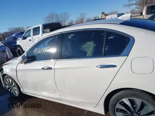 2014 Honda Accord Touring with VIN 1HGCR6F7XEA003663, listed as a IAAI auction lot 41327750 with 162,513 mi miles and . Bid and sale history available at DreamBid. Image 17.