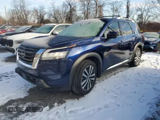 2022 Nissan Pathfinder Platinum z VIN 5N1DR3DH1NC219172, wystawiony jako Copart lot #86689374 z przebiegiem 57 108 mil mil oraz Szkoda całkowita • Salvage title. Historia ofert i sprzedaży dostępna na DreamBid. Obrazek 1.
