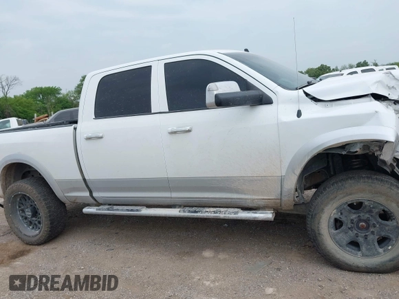 2016 Ram 2500 Laramie with VIN 3C6UR5FLXGG330005, listed as a IAAI auction lot 42045277 with 210,480 mi miles and . Bid and sale history available at DreamBid. Image 13.