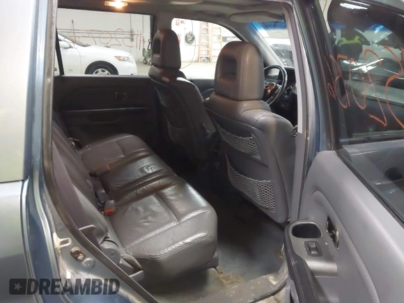 2005 Honda Pilot EX-L with RES with VIN 2HKYF18615H515907, listed as a IAAI auction lot 41520756 with 172,939 mi miles. Bid and sale history available at carsss.com. Image 8.