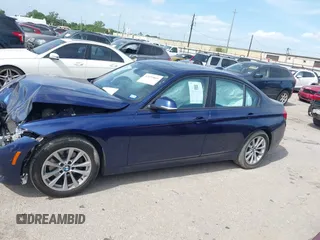 2018 BMW 3 Series 320i with VIN WBA8E1G56JNU92997, listed as a IAAI auction lot 42039869 with 105,085 mi miles. Bid and sale history available at carsss.com. Image 13.