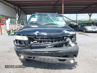 2003 Chevrolet Tahoe Z71 with VIN 1GNEK13ZX3R283921, listed as a IAAI auction lot 42347317 with 224,885 mi miles and . Bid and sale history available at DreamBid. Image 12.