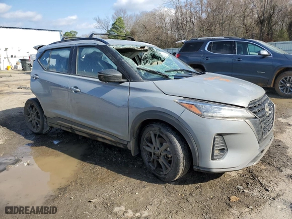 2024 Nissan Kicks SR with VIN 3N1CP5DV6RL501604, listed as a Copart auction lot 44043045 with 66,465 mi miles and Salvage Title. Bid and sale history available at carsss.com. Image 4.