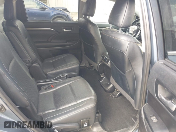 2019 Toyota Highlander Limited with VIN 5TDDZRFH6KS930266, listed as a IAAI auction lot 42046481 with 139,865 mi miles and . Bid and sale history available at DreamBid. Image 8.