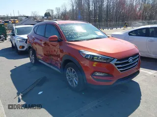 2017 Hyundai Tucson SE z VIN KM8J33A48HU396127, wystawiony jako IAAI lot #41785992 z przebiegiem 86 667 mil mil oraz . Historia ofert i sprzedaży dostępna na DreamBid. Obrazek 1.
