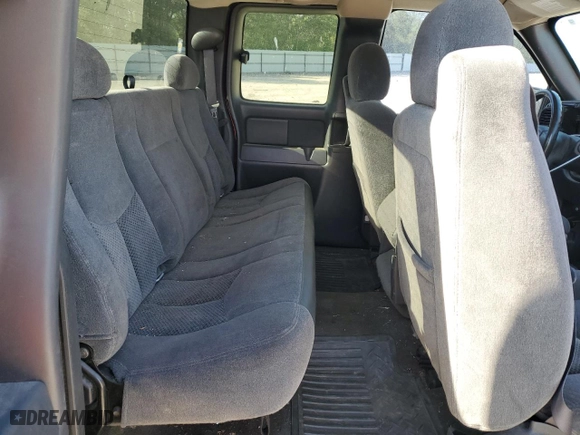 2005 Chevrolet Silverado 1500 LT with VIN 2GCEC19T751392373, listed as a Copart auction lot 53318345 with 206,126 mi miles and Clean Title. Bid and sale history available at carsss.com. Image 10.