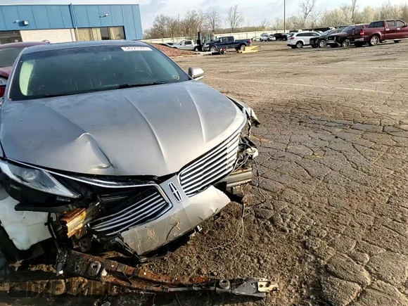 2015 Lincoln MKZ Hybrid z VIN 3LN6L2LU8FR618506, wystawiony jako Copart lot #54223965 z przebiegiem 130 824 mil mil oraz Czysty tytuł • Clean title. Historia ofert i sprzedaży dostępna na DreamBid. Obrazek 14.