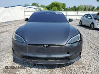 2023 Tesla Model S Plaid z VIN 5YJSA1E61PF518977, wystawiony jako Copart lot #60391625 z przebiegiem Nie podano mil oraz Szkoda całkowita • Salvage title. Historia ofert i sprzedaży dostępna na DreamBid. Obrazek 5.