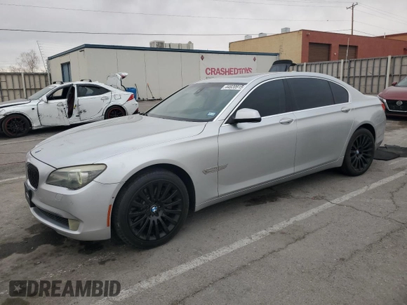 2009 BMW 7 Series 750Li with VIN WBAKB83529CY62069, listed as a Copart auction lot 44820915 with 123,684 mi miles and Salvage title. Bid and sale history available at DreamBid. Image 1.