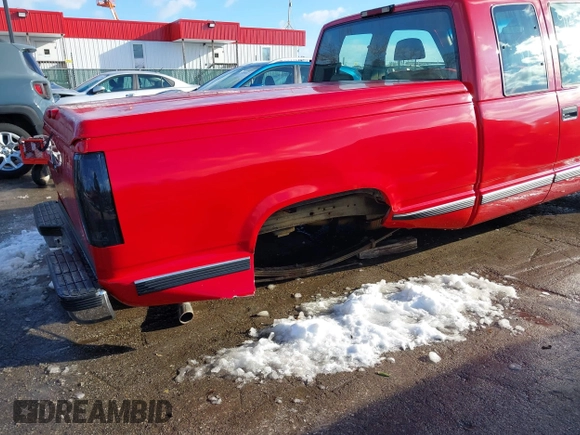 1997 Chevrolet Silverado 1500 with VIN 2GCEC19W9V1112124, listed as a IAAI auction lot 41254007 with 203,722 mi miles. Bid and sale history available at carsss.com. Image 6.