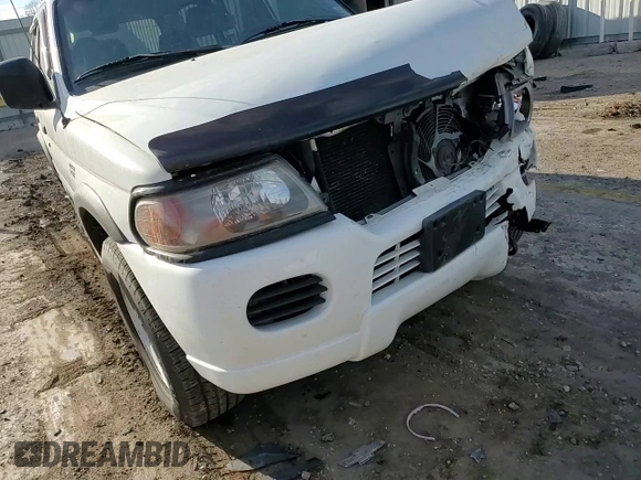 2000 Mitsubishi Montero Sport LS with VIN JA4MT31H1YP027476, listed as a Copart auction lot 48561035 with 337,587 mi miles and Salvage Title. Bid and sale history available at carsss.com. Image 12.