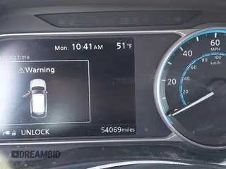 2019 Nissan LEAF SV z VIN 1N4AZ1CP6KC304997, wystawiony jako IAAI lot #42090564 z przebiegiem 54 069 mil mil oraz . Historia ofert i sprzedaży dostępna na DreamBid. Obrazek 15.