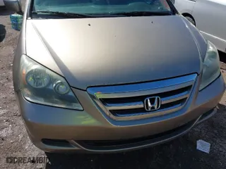 2005 Honda Odyssey EX-L with VIN 5FNRL387X5B122844, listed as a IAAI auction lot 41659620 with 278,163 mi miles. Bid and sale history available at carsss.com. Image 6.