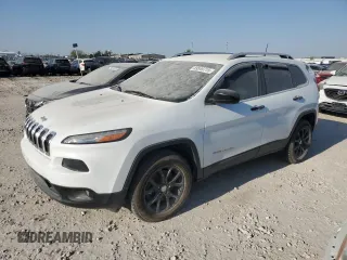 2016 Jeep Cherokee Latitude z VIN 1C4PJMCS3GW254941, wystawiony jako Copart lot #49549715 z przebiegiem 120 829 mil mil oraz Szkoda całkowita • Salvage title. Historia ofert i sprzedaży dostępna na DreamBid. Obrazek 1.