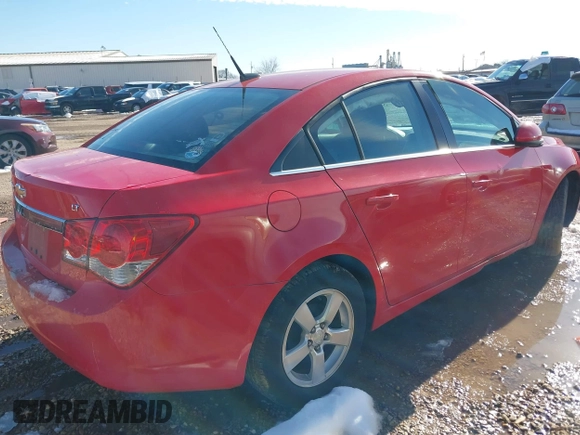 2014 Chevrolet Cruze 1LT z VIN 1G1PC5SB8E7119763, wystawiony jako IAAI lot #41380248 z przebiegiem 118 755 mil mil oraz . Historia ofert i sprzedaży dostępna na DreamBid. Obrazek 4.
