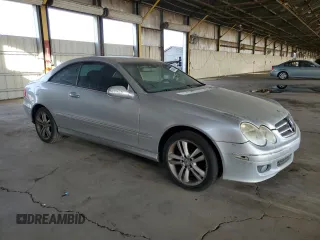 2007 Mercedes-Benz CLK 350 with VIN WDBTJ56H27F229550, listed as a Copart auction lot 82446174 with 152,265 mi miles and Clean Title. Bid and sale history available at DreamBid. Image 4.