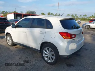 2014 Mitsubishi Outlander ES z VIN 4A4AP3AU2EE029585, wystawiony jako IAAI lot #42305373 z przebiegiem 84 746 mil mil oraz . Historia ofert i sprzedaży dostępna na DreamBid. Obrazek 3.