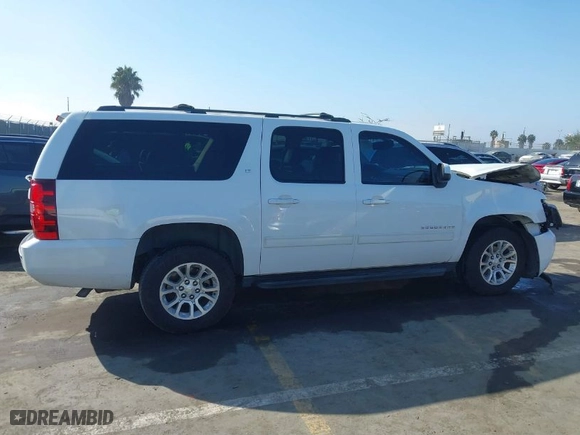 2014 Chevrolet Suburban LT with VIN 1GNSKJE71ER122990, listed as a IAAI auction lot 41674176 with NaN miles. Bid and sale history available at carsss.com. Image 13.