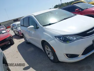 2019 Chrysler Pacifica Touring Plus z VIN 2C4RC1FG5KR541627, wystawiony jako IAAI lot #41846726 z przebiegiem 97 086 mil mil oraz . Historia ofert i sprzedaży dostępna na DreamBid. Obrazek 1.