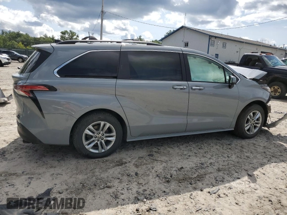 2022 Toyota Sienna XLE Woodland Edition with VIN 5TDASKFC3NS047202, listed as a Copart auction lot 68211834 with 0 mi miles and Salvage Title. Bid and sale history available at carsss.com. Image 3.
