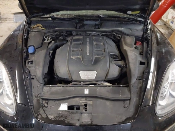 2014 Porsche Cayenne Diesel with VIN WP1AF2A27ELA31605, listed as a IAAI auction lot 41391161 with 299,774 mi miles. Bid and sale history available at carsss.com. Image 10.
