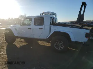 2024 Jeep Gladiator Mojave X с VIN 1C6JJTEGXRL105351, выставлен на аукционе Copart как лот 84422724 с пробегом 13 998 миль миль и Списание • Salvage title. История ставок и продаж доступна на DreamBid. Изображение 2.